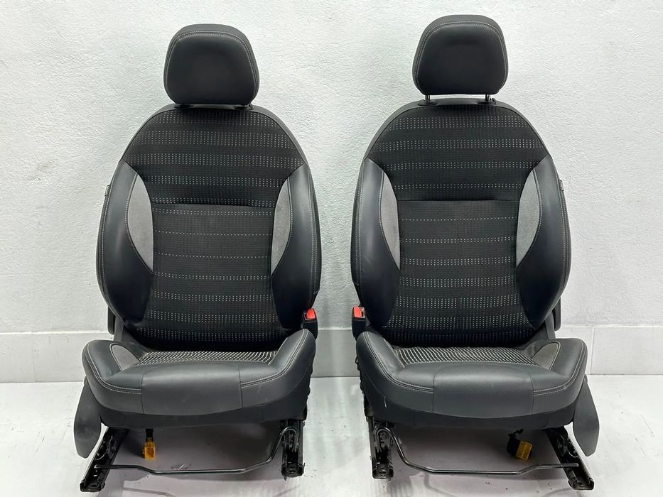 Conjunto Bancos (GT Line) - Peugeot 2008 I (2014)