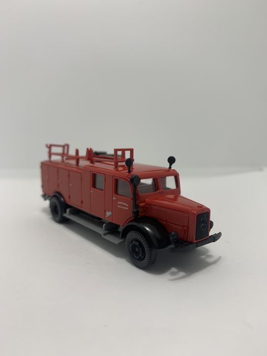 Mercedes LF 25 Bombeiros da Roco escala H0 1/87