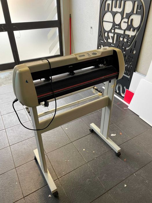 Plotter de Corte LYIU Profissional – Pronta a Trabalhar (Vinil / Publicidade)