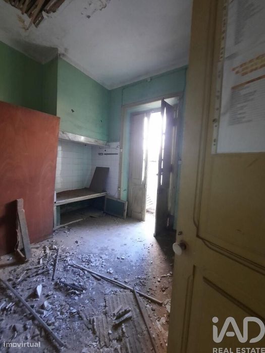 Prédio em Barreiro E Lavradio de 232,00 m2
