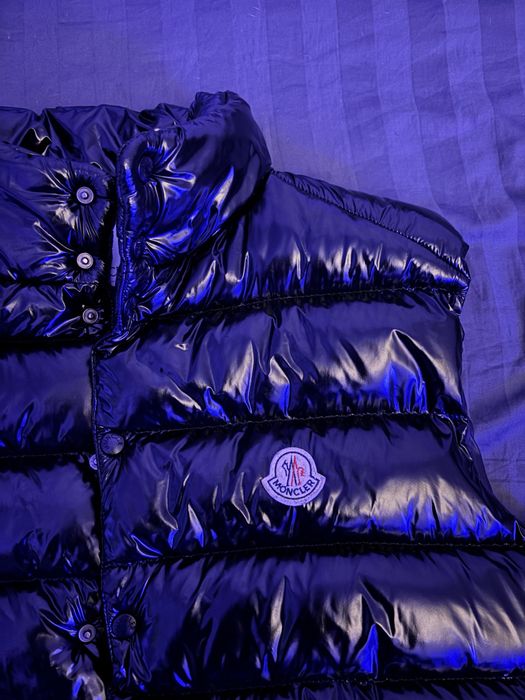 Colete Moncler Preto Brilhante – Excelente Estado