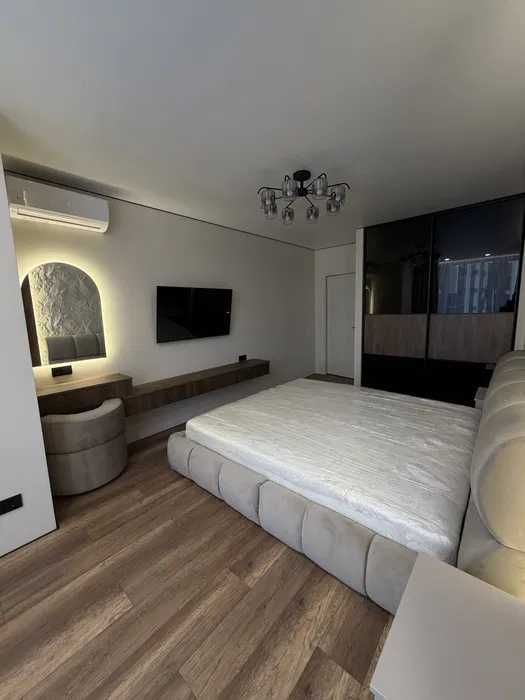 Сучасна 2 кімнатна + кухня-студія у ЖК Манхеттен