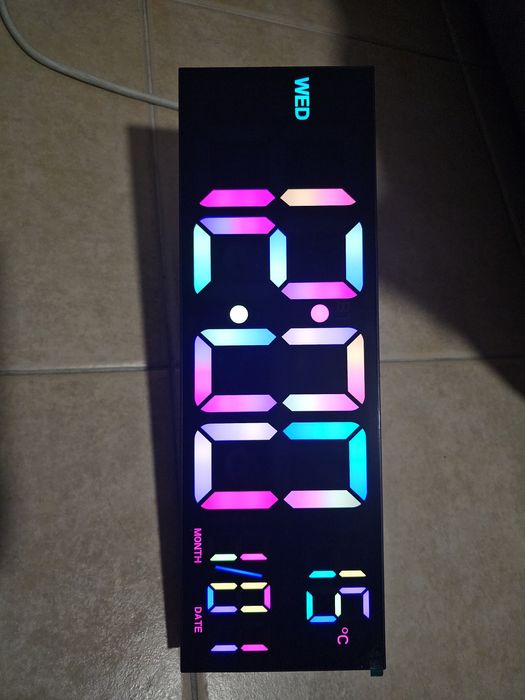 Relógio de parede digital de 8 cores, relógio digital grande de 16,2"