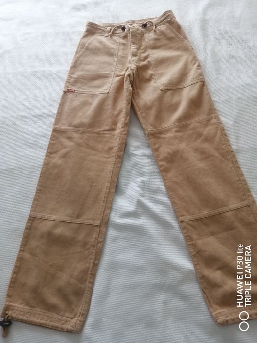 Calças veludo, cor grão, novas