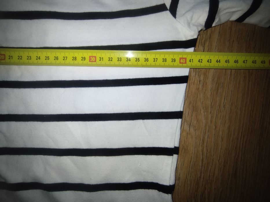 Biała bluzka w czarne paski