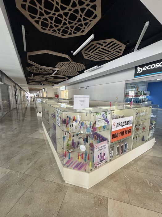 Продаж комерції у ТЦ Київський, Височана, Містечко Центральне