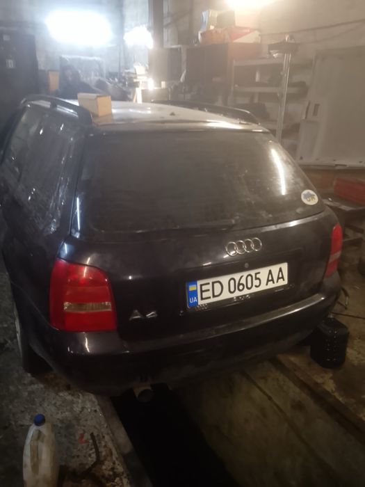Продам Ауді  A4 B5 2001 Рест