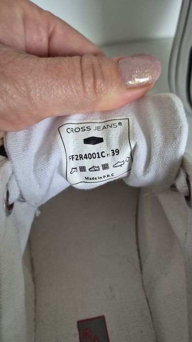 Cross Jeans 39 na platformie
