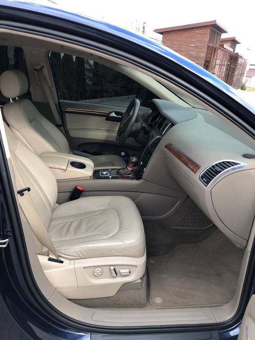 Автомобіль Audi Q7