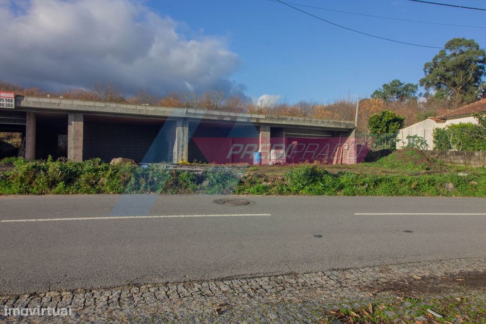 Moradia Térrea em Estrutura na Lage, Vila Verde!