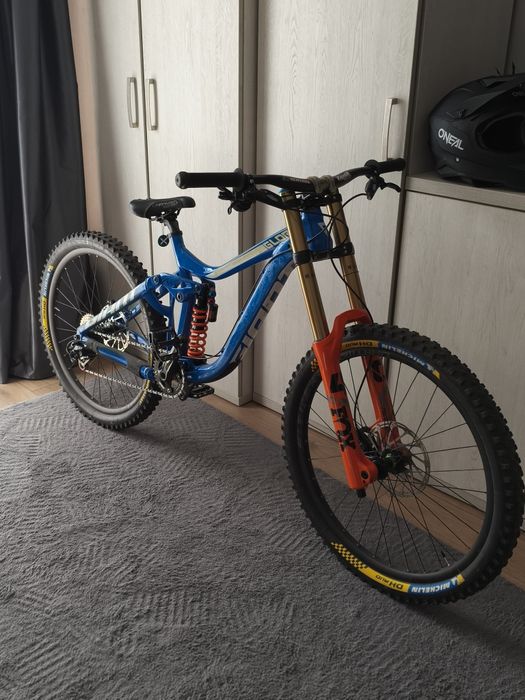 Giant glory 2019 M 27.5  custom build fox