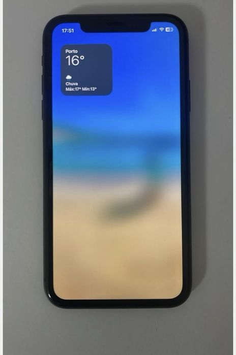 iPhone preto 11 como novo com películas de proteção e capa