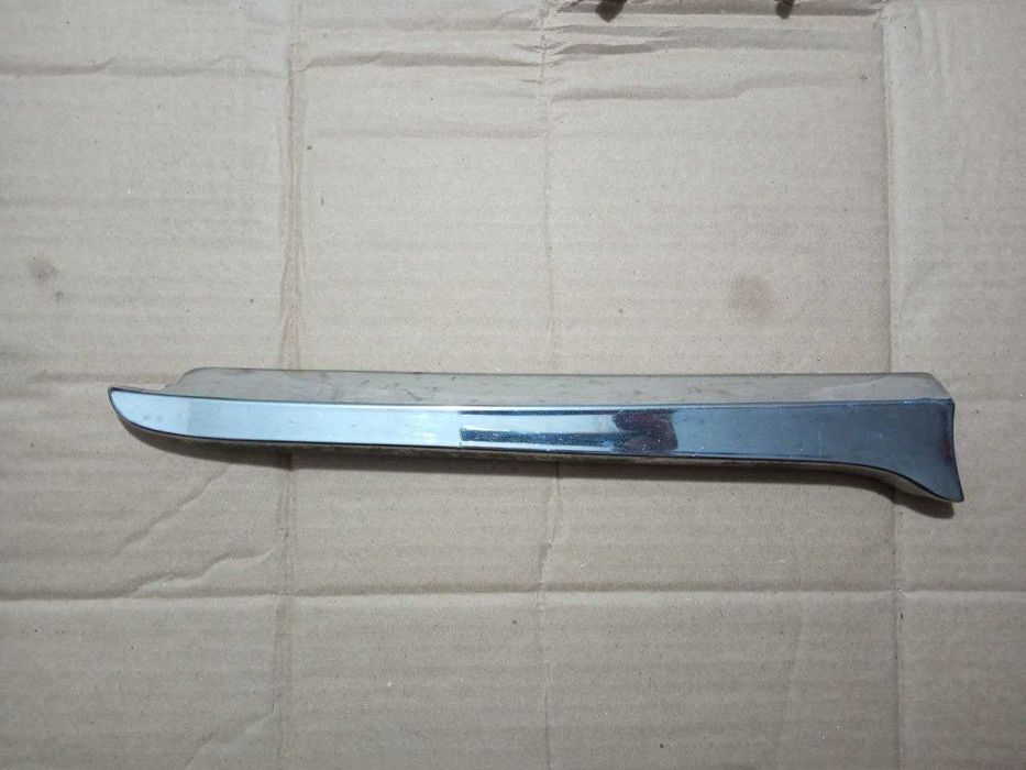 Хромированная накладка решетки радиатора правая на Geely MK