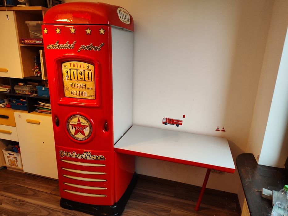 Szafa z biurkiem dziecięca czerwona stan dobry