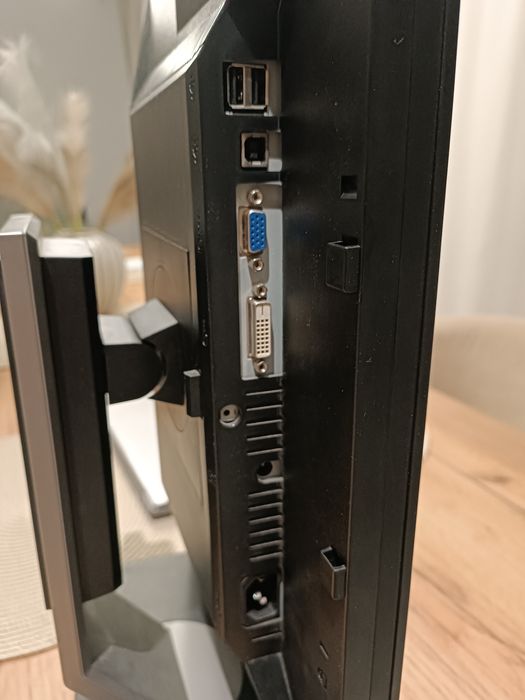 Monitor Dell P1911b  - 19 cali