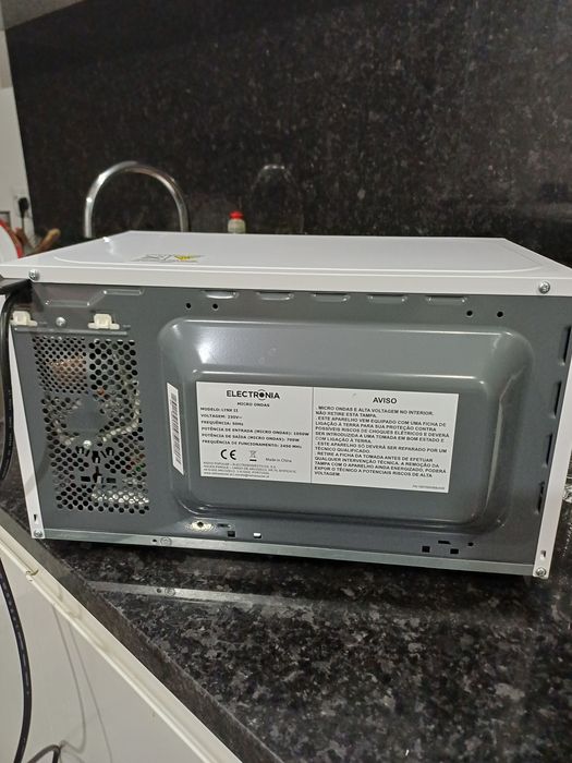 Microondas marca Electrónia