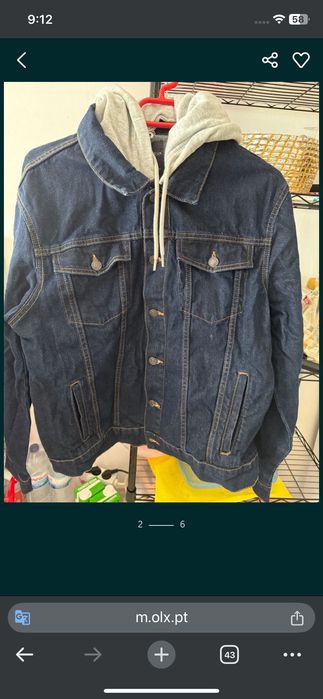 Jeans jacket with detachable hoodie