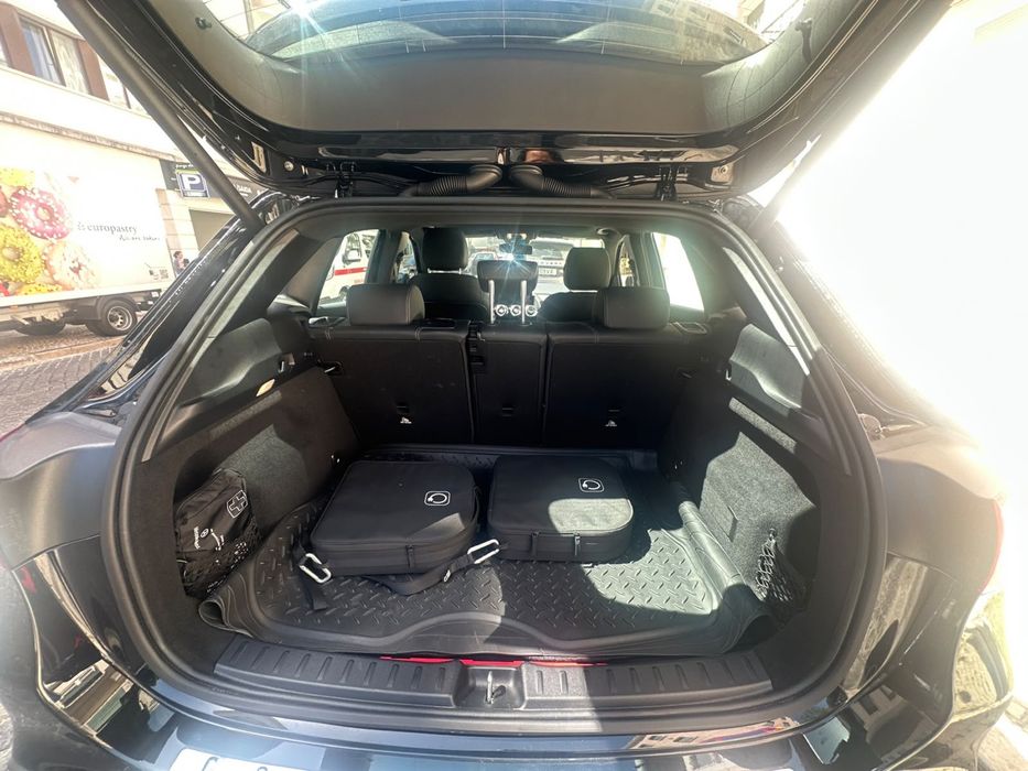 Mercedes-Benz GLA 250e Progressive Plug-in Hybrid
