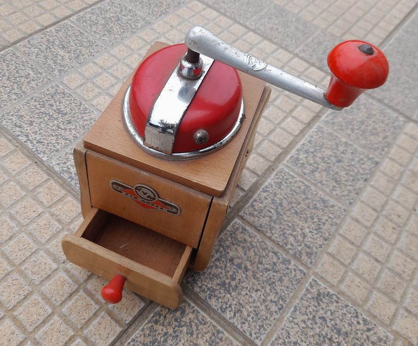 Moinho de café antigo