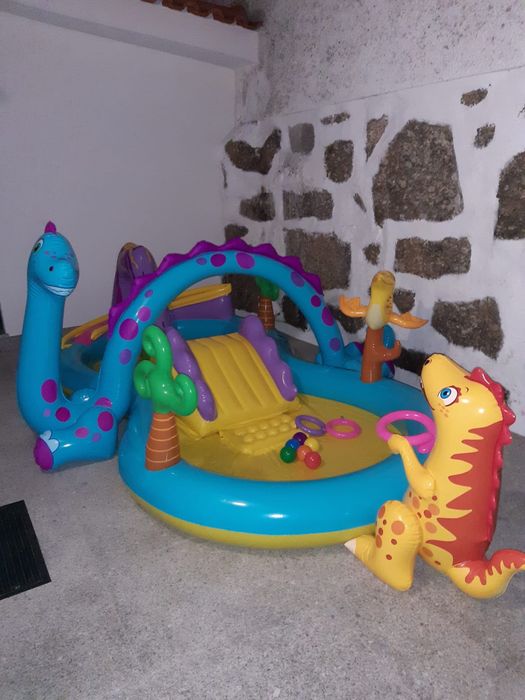 Piscina Intex dinossauro