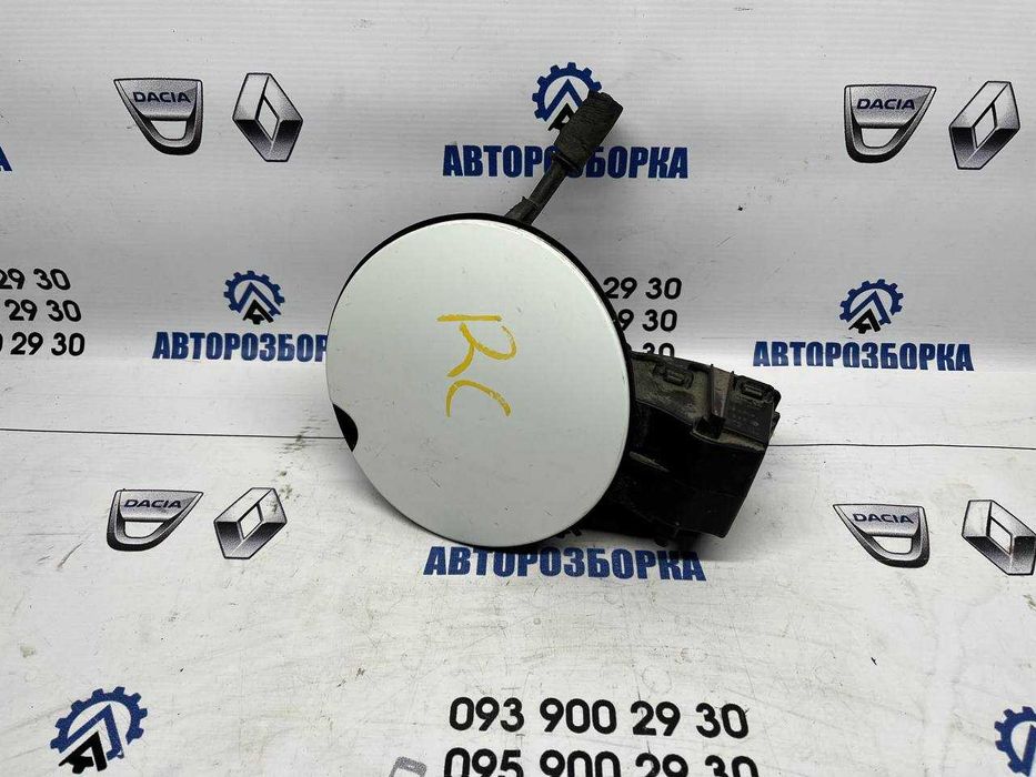 Лючок Бака Renault Clio 4