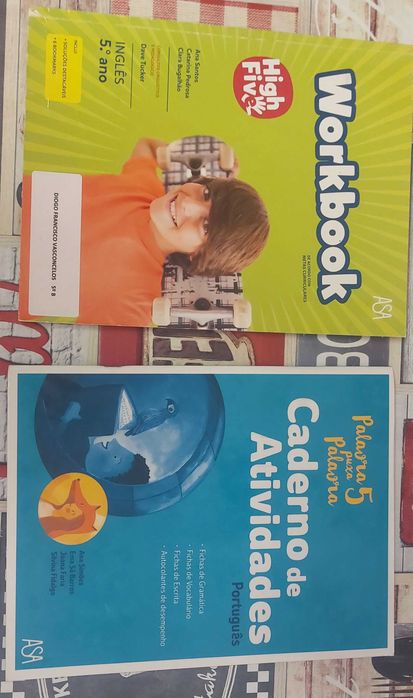 Vendo caderno de fichas varios anos preço acessível