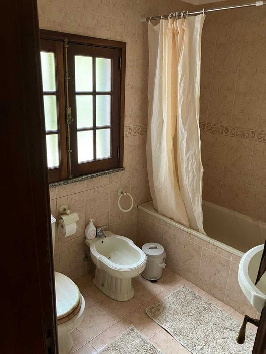 Apartamento (T3) com jardin é piscina, ate 3-4 pessoas em natureza perto Ponte de Lima