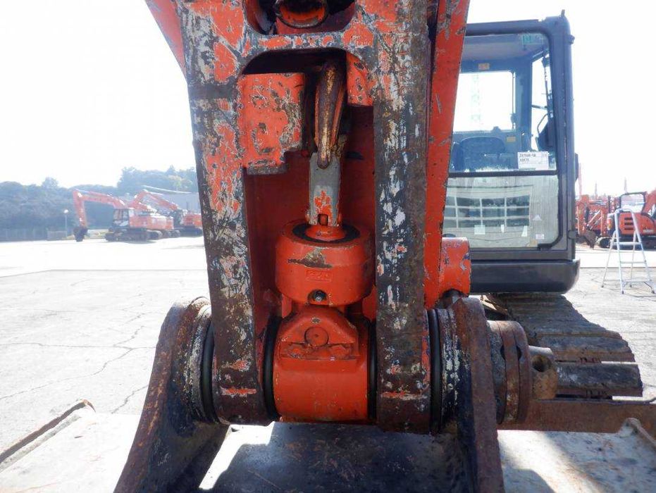 Гусеничный экскаватор Hitachi ZX75UR-5B