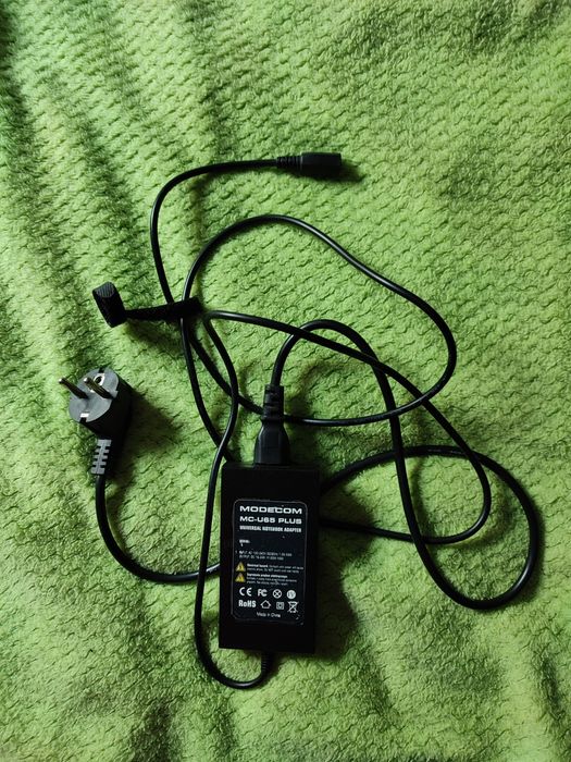 Uniwersalny zasilacz MODECOM MC-U65 PLUS