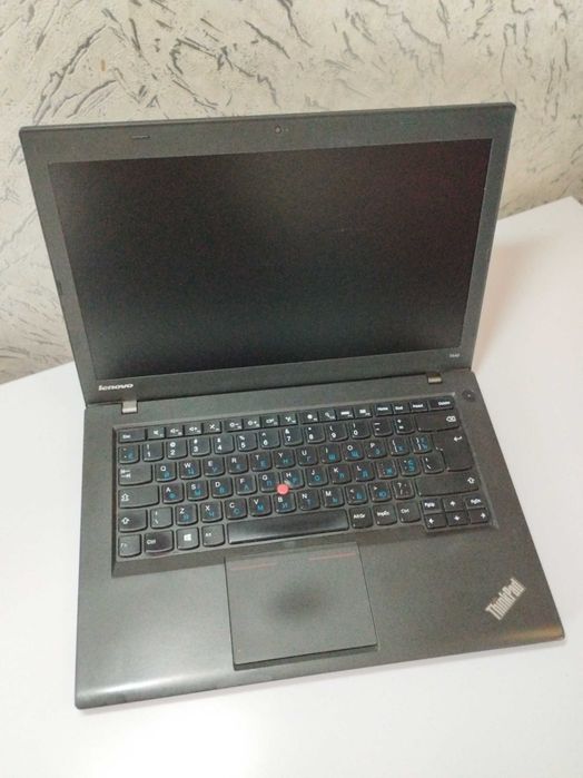 Ноутбук Lenovo ThinkPad T440 / Core i5-4300U / 8/1000 HHD / батарея 4-5 часа