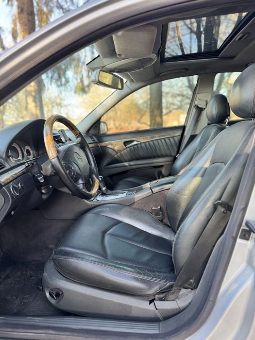 Mercedes-Benz E-class 211