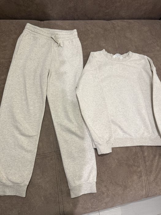Костюм H&M 134/140 розмір