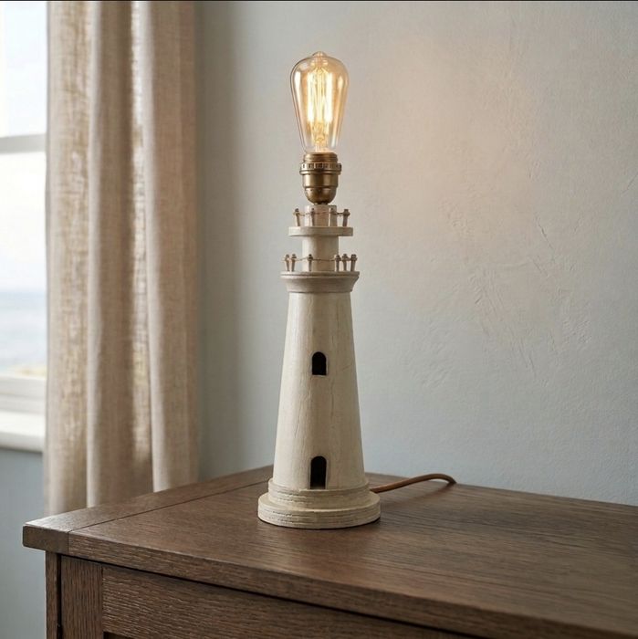 Candeeiro de mesa Farol, em madeira