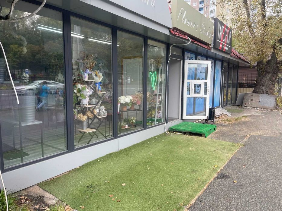 ОРенда капітальний кіоск 18 кв.м. , ремонт, Ужвій 1, без%