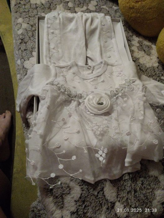 Продам костюмчик