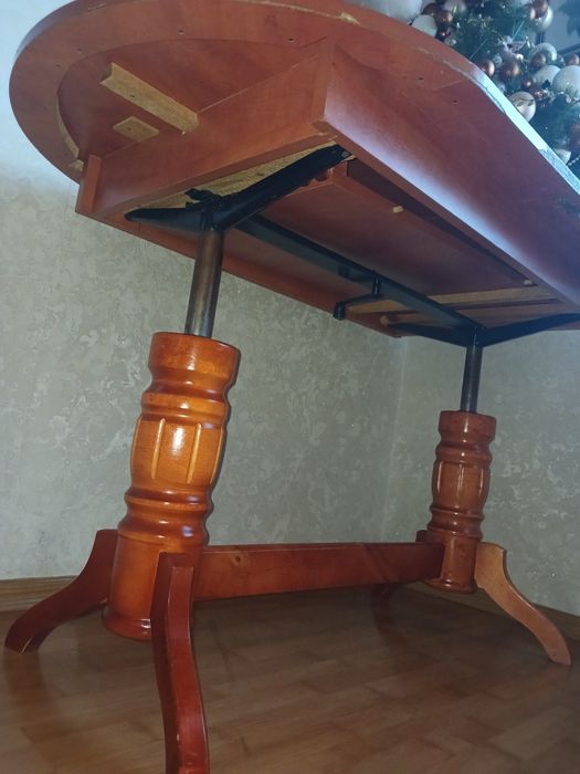 Стіл розкладний +4 стільці