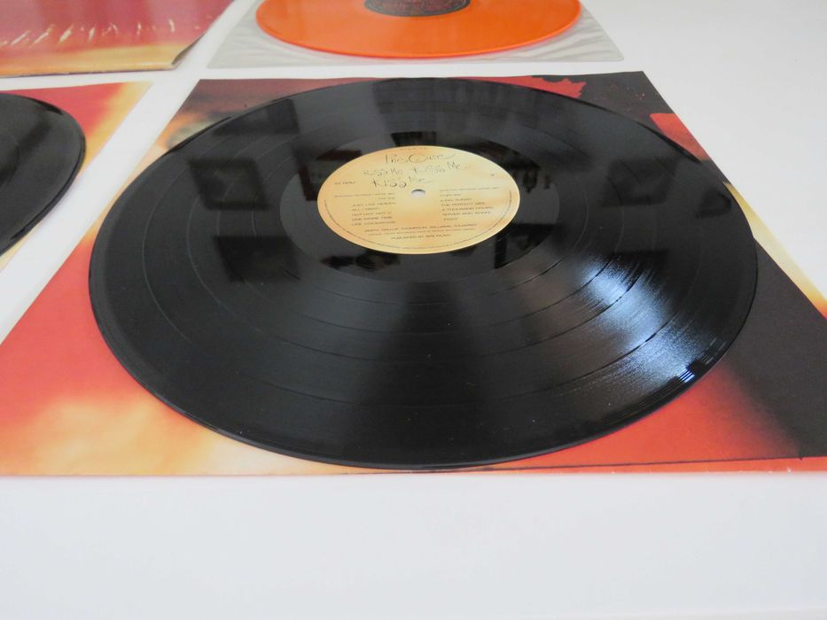 Vinyl: The Cure "Kiss Me Kiss Me Kiss Me", 3 discos (um em cor de laranja - 45")