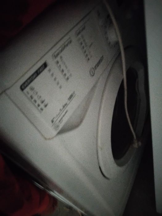 Frigorífico e máquina de lavar roupa 5k