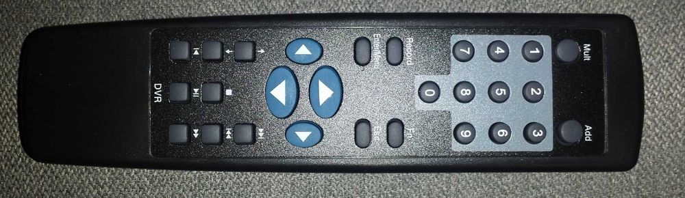 Zestaw monitoringu - kamery rejestrator z dyskiem monitor i akcesoria