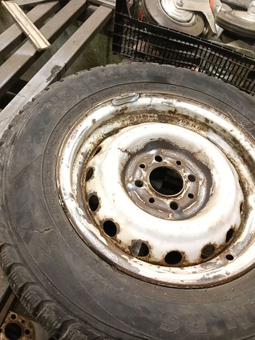 Шини зимові резина 175/70/13 NORDMAN RS