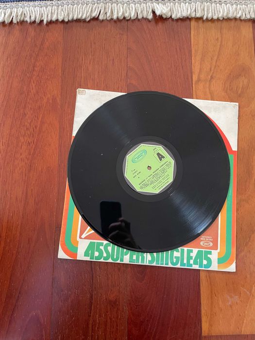 Vinil | Pequeña Compañia...Y Al Principio, Boleros