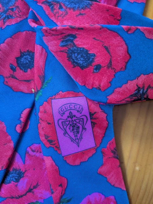 Галстук  GUCCI ( шовковий).