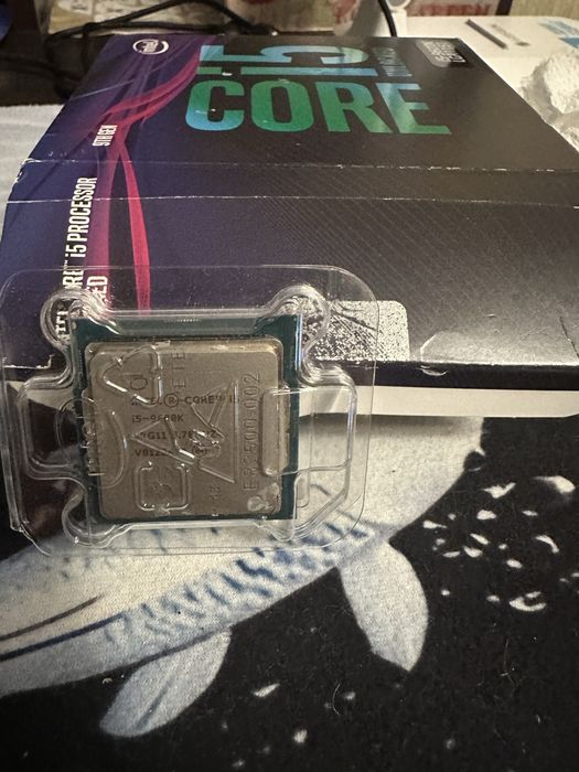 Процесор intel core i5 9600k