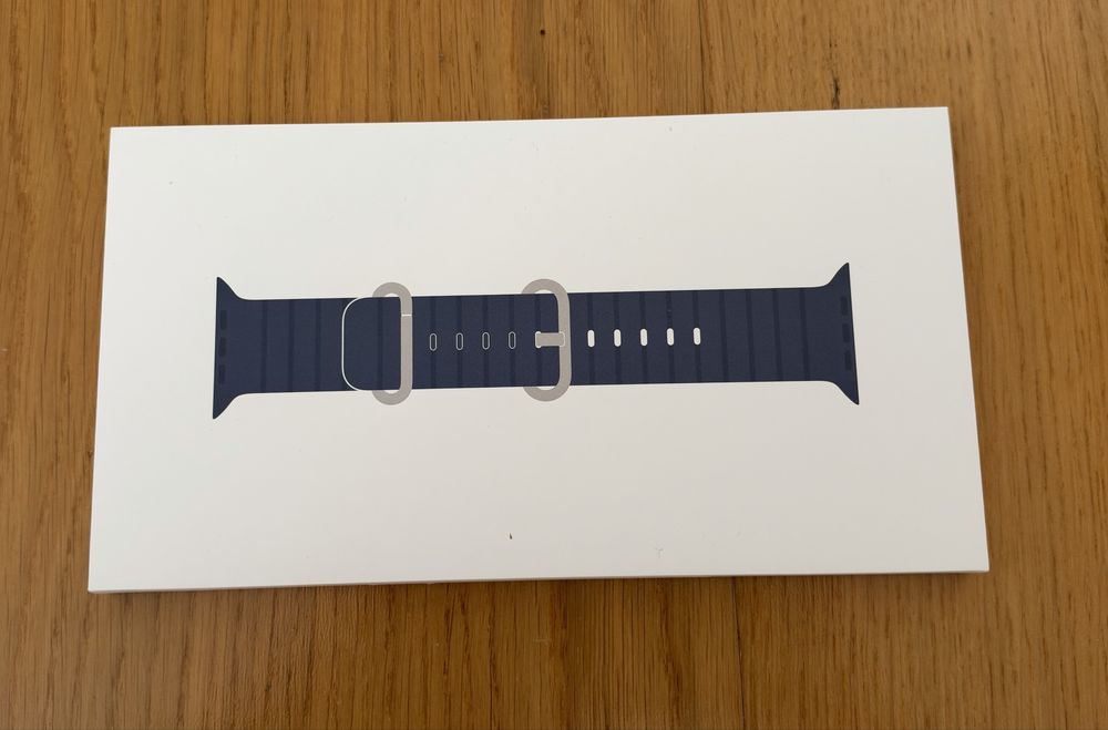 Apple Watch Ultra 3 49mm Natural TI AB Ocean Band