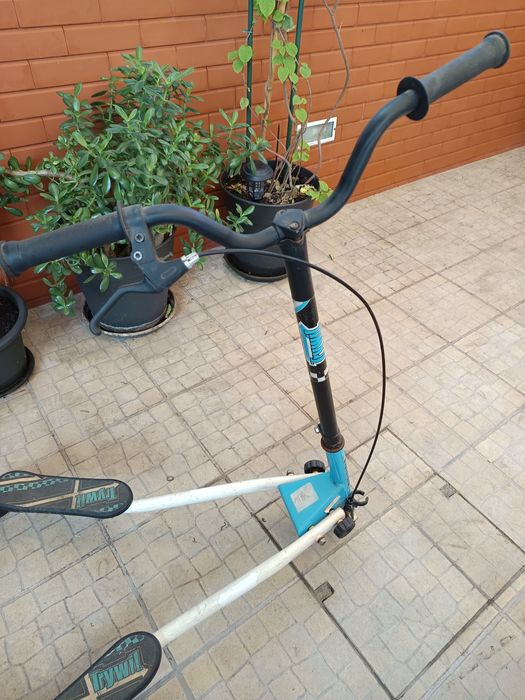 Trotinetes em bom estado