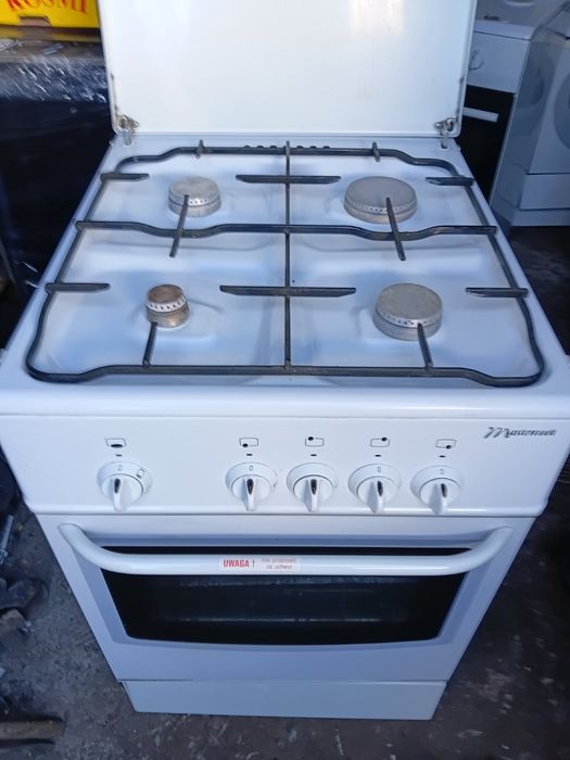 Продам 4х конфорну газову плиту Mastercook