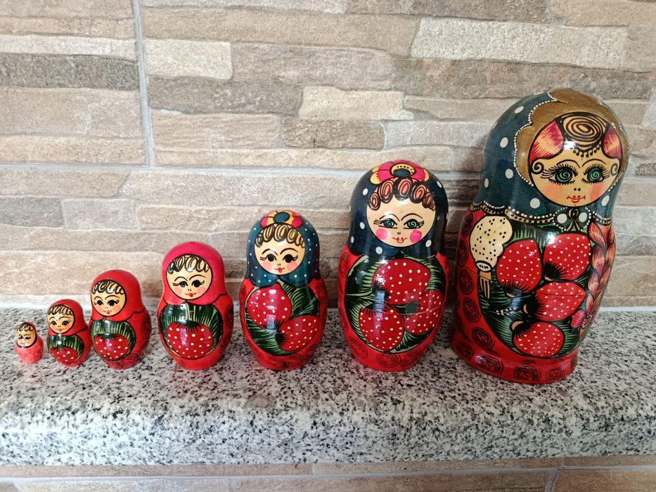Matrioska Russa, com 7 bonecas