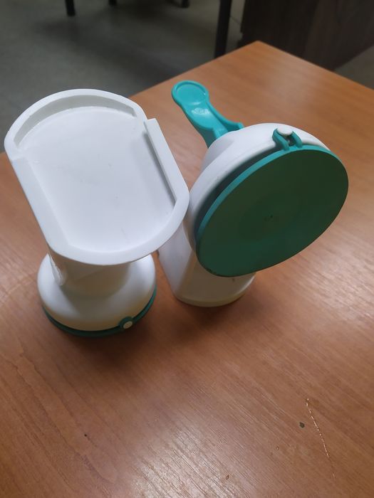 Тримач з присоскою