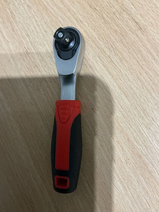 Підсилена мікро трещотка 1/4 антиковзка ручка дуже високоі якості нова