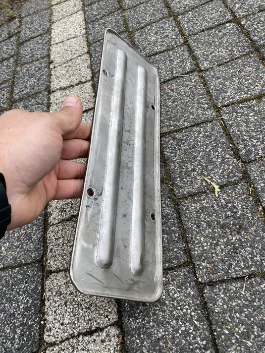 Wspornik tablicy C328/330